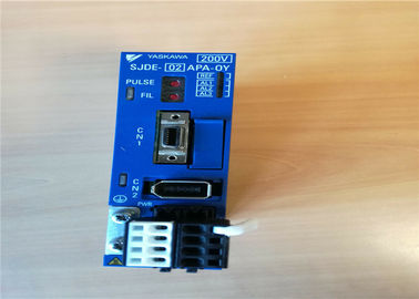 Yaskawaの新しい産業サーボ運転者は200-230V 50/60HZ 8.9A SJDE-02APA-OYを入れました