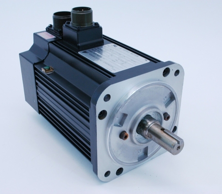 安川電機 USAGED-05AS2S, AC DC サーボモーター, 入力 2アンペア 3相 200V, オリジナル新品.