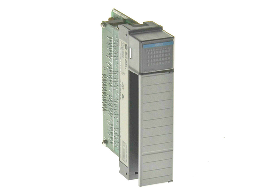 アレン ブラッドリー1746-IB32の24VDC沈降の入力モジュール、SLC 500の入力モジュール