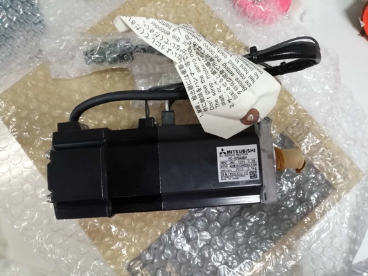 50W 200Vの17bit絶対エンコーダーが付いている産業サーボ モーターSGMAS A5A2A2C