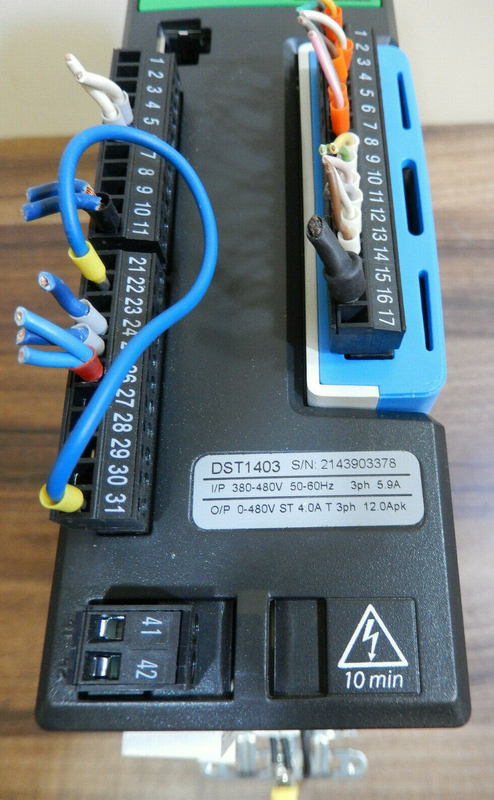 3098-0059 EMERSON  Control Techniques サーボドライブ/サーボ制御 3相 380-480 VAC 50/60 HZ
