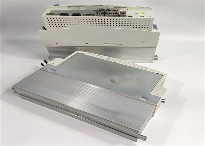 Lenze EVS9322-EP サーボ コントローラ 9300 シリーズ 400/480 VAC 0.75 KW (1 JP)