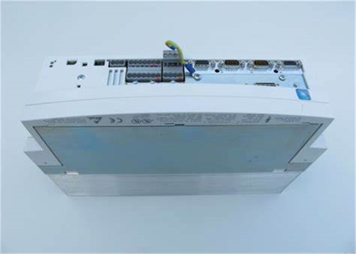 Lenze EVS9323-EKV004 サーボ コントローラー 9300 シリーズ 400/480 VAC 1.5 KW (2 HP) サーボ カム プロファイラー