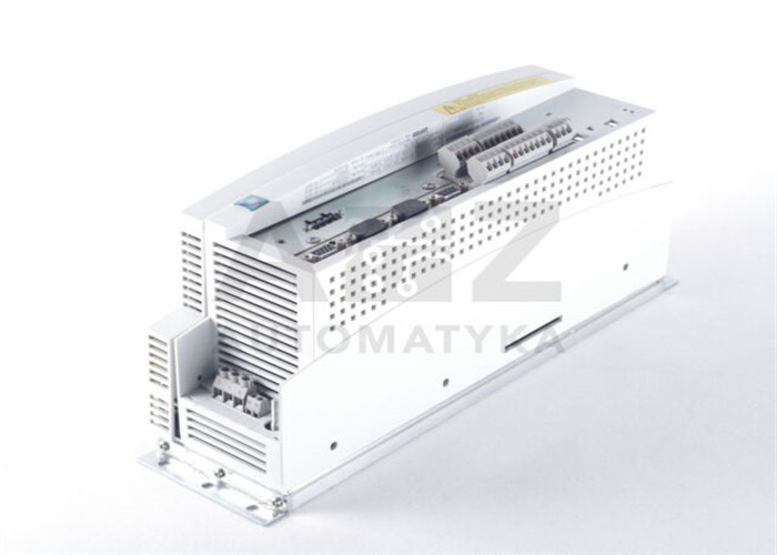 Lenze EVS9324-CSV004 サーボ コントローラー 9300 シリーズ 400/480 VAC 3.0 KW (4 HP)