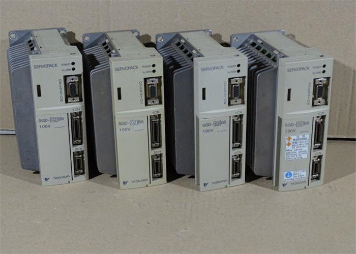 新しいヤスカワ サーボドライブ SGD-02AH 作業力 200W オリジナルボックス 新品