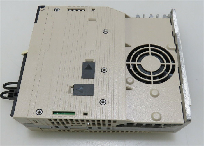 ヤスカワ 全新 SGDV-3R8A01A ACサーボドライブ オリジナルボックス