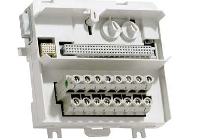ABB 3BSE013235R1 TU831V1 拡張モジュールターミネーションユニット MTU 250 V 200 mA (24 VDC)