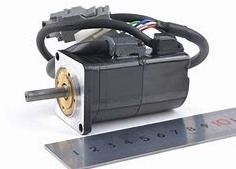 ヤスカワACサーボモーターSGMAH-A3AAF21 オリジナルボックスで新品