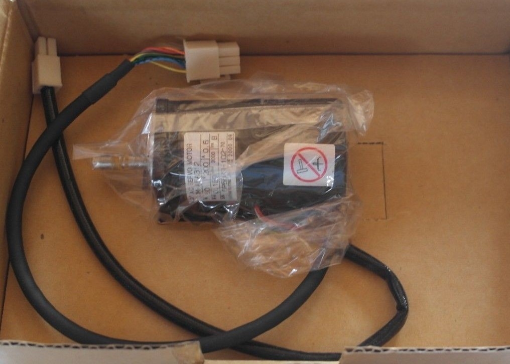 安川電機 SGM-A5A31 2048 P/R インクリメンタルエンコーダ ACサーボモータ 200V 標準 50W