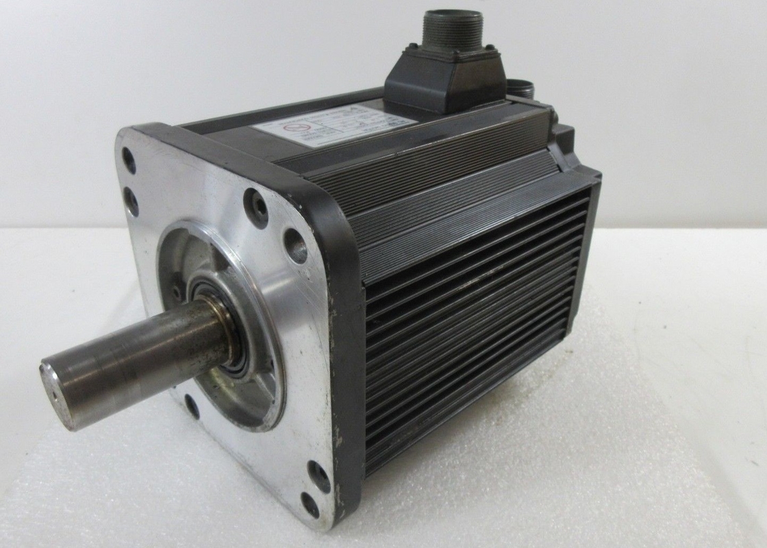 YASKAWA USAFED-20CB2T 自動冷却型 2.0kW 1500 Rpm エンコーダー AC サーボモーター