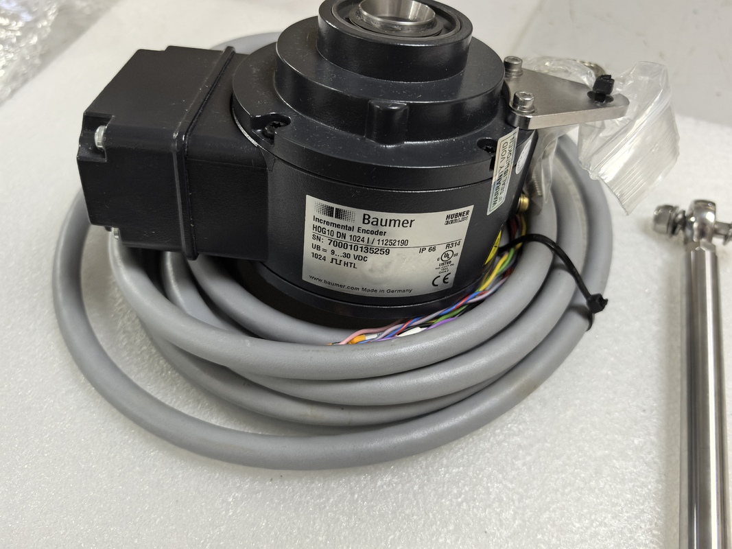 HOG10 DN 1024 I SR 20H7 Baumer 20mm シャフト、IP66 等級、過酷な環境における湿気対策