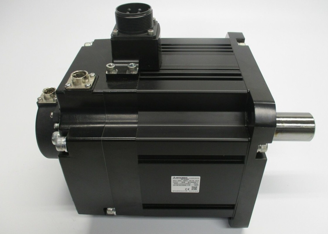 三菱HF303BS-A48サーボ モーター12.7 AMP 3つの段階3 KW 2000 RPM 184 V