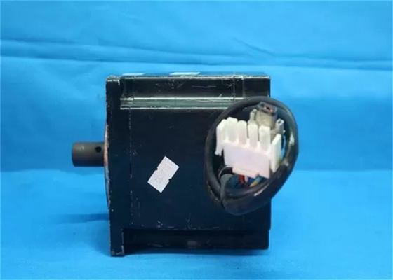 Yaskawa SGMPS-15ACA41 New Ac Servo Motor 200V 1 Year Warranty