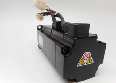 400W 200V AC Industrial Servo Motor NIB 20 BIT 11.24 Lb - In Yaskawa SGMAV-04A3A2C