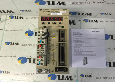 Yaskawa AC Industrial Servo Motor SGDM-02ADAY402 200W 200Volt  3000RPM