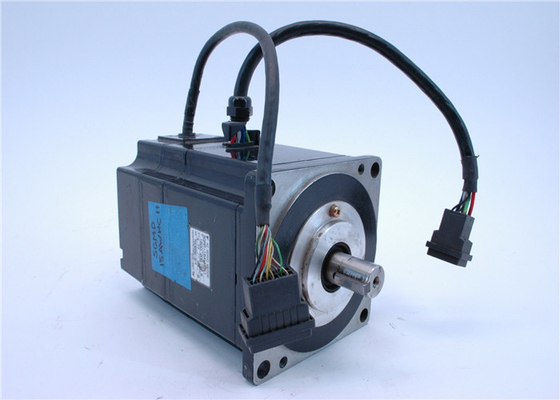 Industrial Yaskawa 200V 7.5A  AC Servo Motor SGMP-15AW12SP Made in Japan  3000RMP