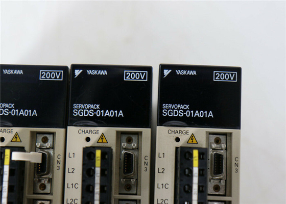 Yaskawa  New and Original 200-230V ServoPack Input 2.5A SGDS-01A75A 100W