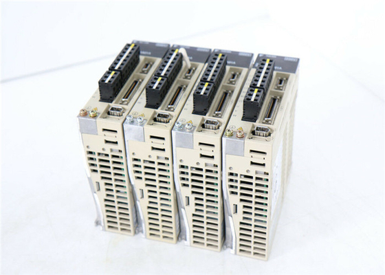 Yaskawa  New and Original 200-230V ServoPack Input 2.5A SGDS-01A75A 100W