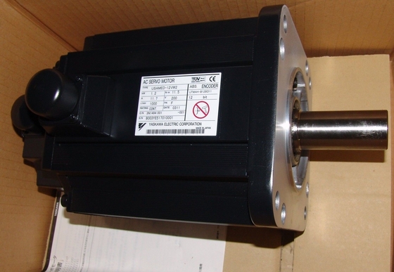 YASKAWA  USAMED-12VW2 1.2kW, Totally-enclosed, Self-cooled Type,1024 P/R Absolute,new original.
