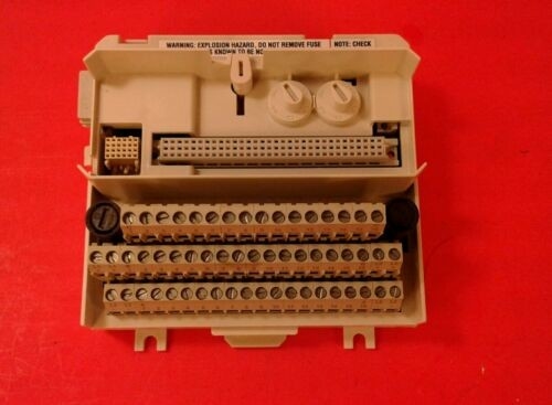ABB of 3BSE013235R1 TU831V1 Extended Module Termination Unit, MTU, 250 V. 2x8 signal terminals, rated isol. new original