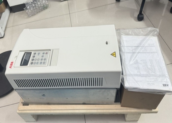 ABB ACS800-01-0040-3 + P901 高効率産業駆動システム 変速周波数インバーター