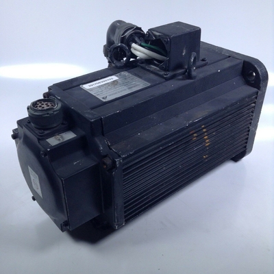 YASKAWA USAMED-12V-T012のサーボ モーター11.7AMP 200V 1000RPM 1.2KW