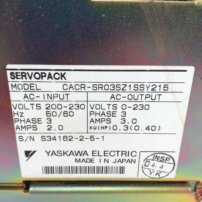 YASKAWA CACR-SR03SZ1SSY215のサーボ機構SERVOPACKのコントローラーCACR-SR CNCの軸線のコントローラー 0